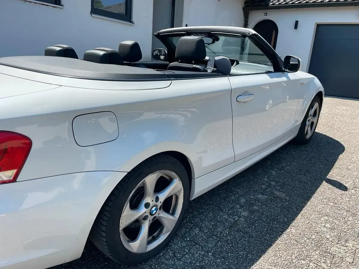 Gebraucht BMW 118 Cabriolet 143 PS (105 kW) 2011 Weiß Cabrio