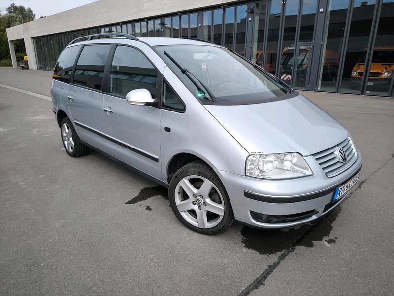 Silber Gebraucht 2008 VW Sharan United Van / Kleinbus | 2.800 € (Guter Preis) - Bild 1/4