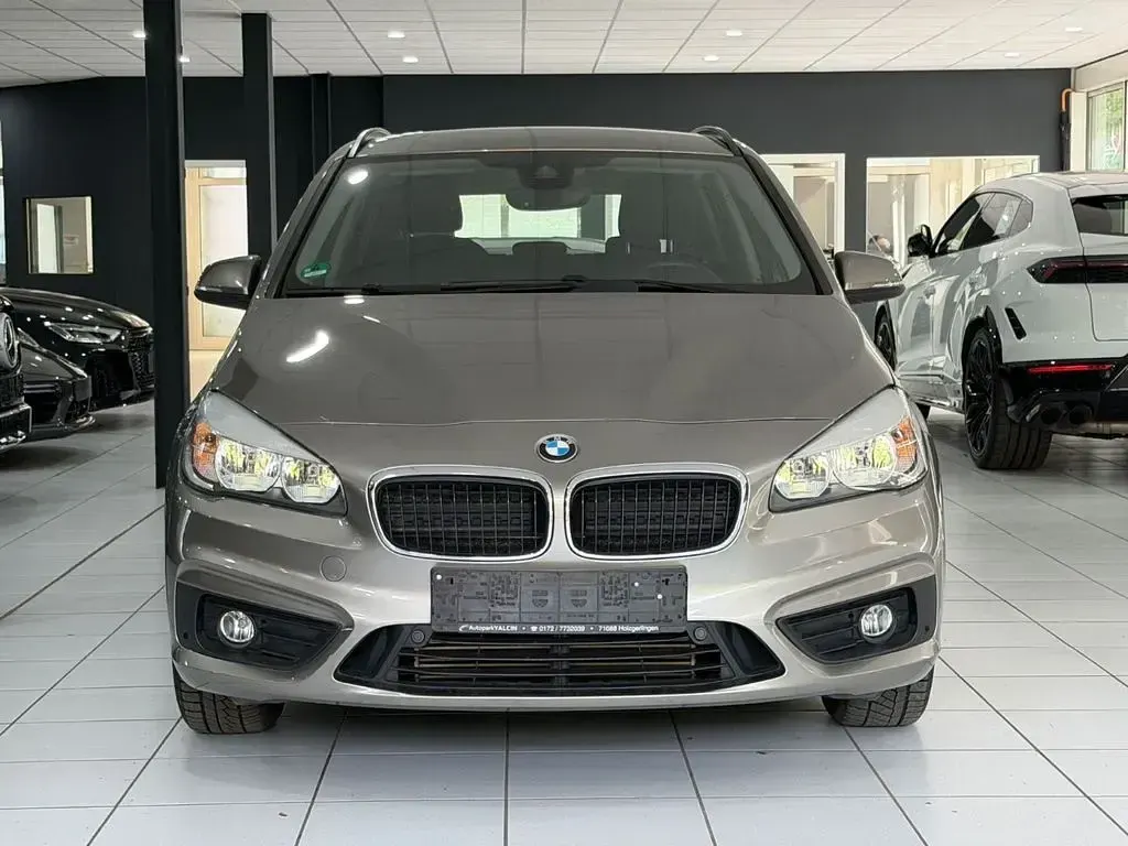 Gebraucht BMW 220 Active Tourer Sport Line 192 PS (141 kW) 2015 Silber Van / Kleinbus