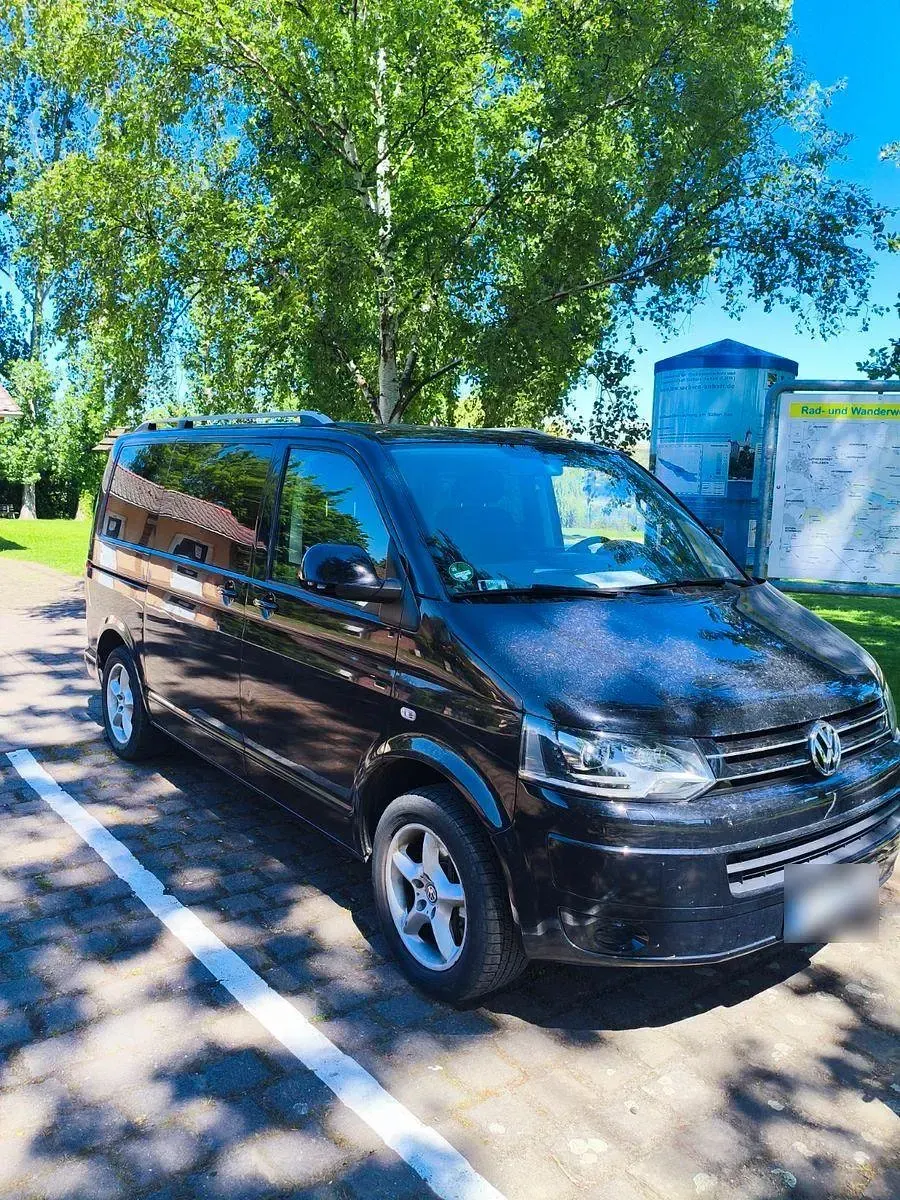 Gebraucht VW Multivan 179 PS (131 kW) 2013 Schwarz Van / Kleinbus