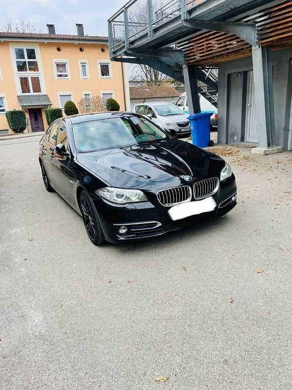 Beige Gebraucht 2015 BMW 520 Luxury Line Limousine | 10.400 € (Guter Preis) - Bild 1/4