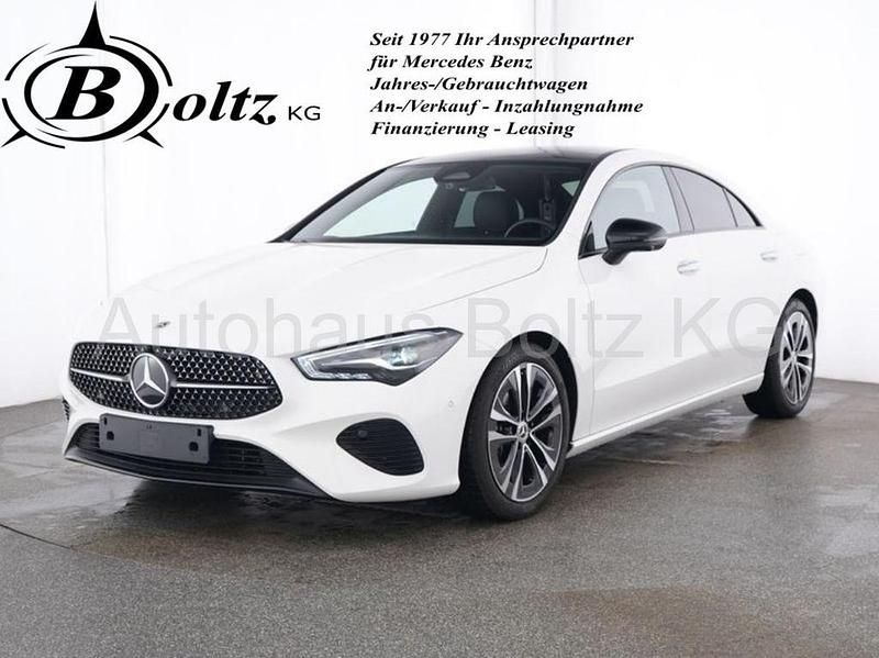 Polarweiß Gebraucht 2024 Mercedes CLA180 Edition Limousine | 32.900 € (Fairer Preis) - Bild 1/4
