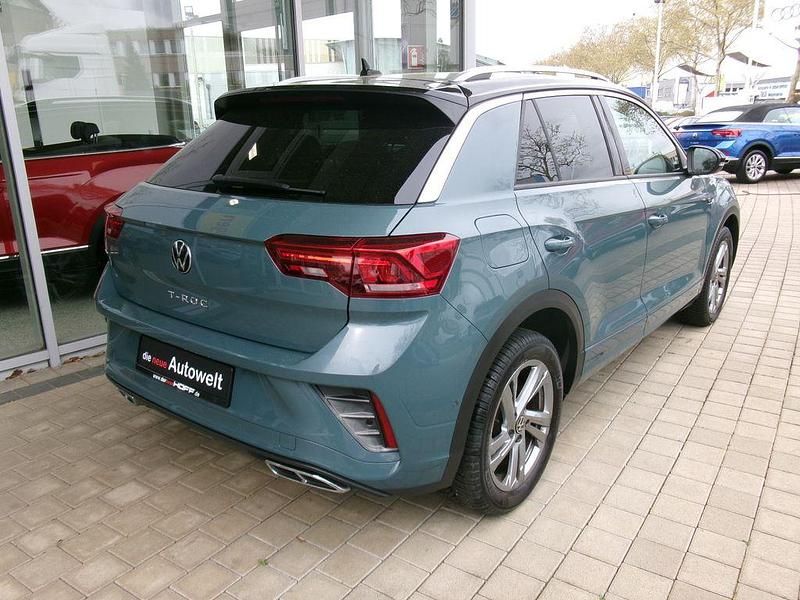 Second-hand VW T-Roc R-line 110 CP (80 kW) 2023 Albastru SUV