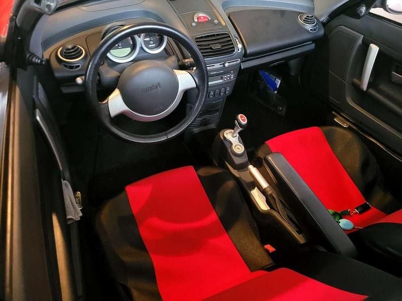 Second-hand Smart Roadster Brabus 101 CP (74 kW) 2006 Roșu Cabrio
