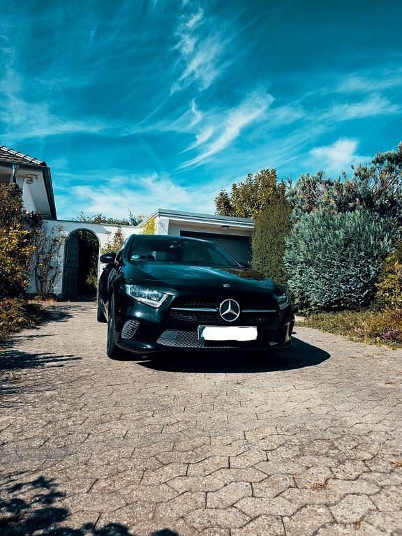 Schwarz Gebraucht 2019 Mercedes A180 Progressive Limousine | 17.500 € (Fairer Preis) - Bild 1/4