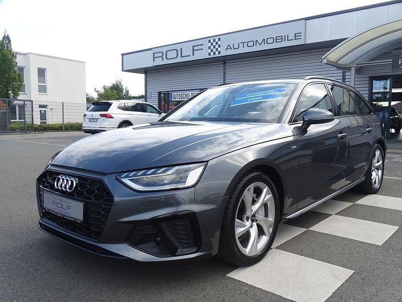 Grau Gebraucht 2021 Audi A4 S-Line Limousine | 32.980 € (Teuer) - Bild 1/3