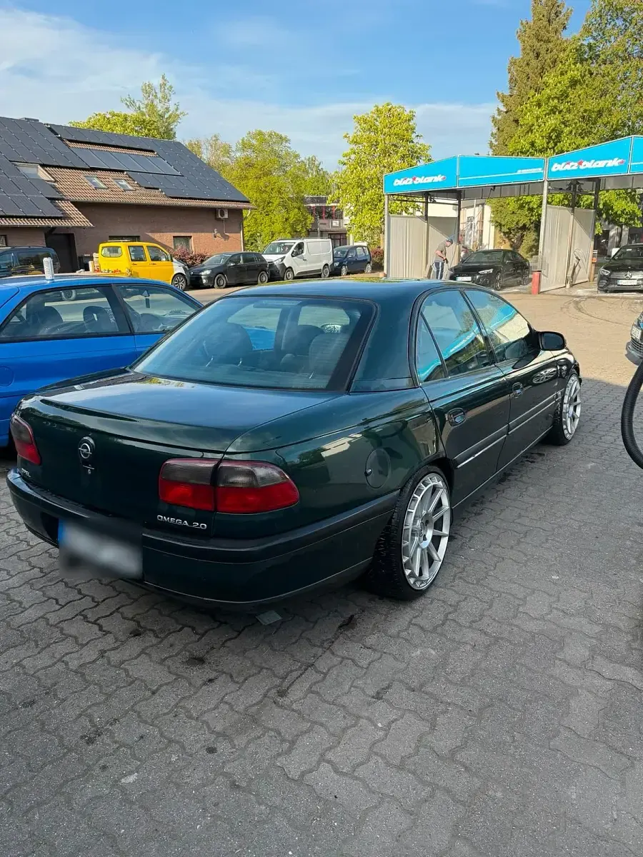 Gebraucht Opel Omega 136 PS (100 kW) 1998 Grün Limousine