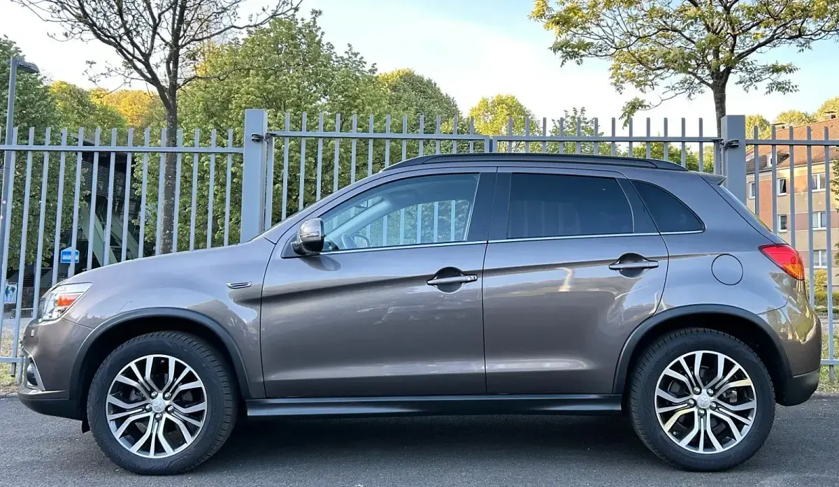 Gebraucht Mitsubishi ASX 117 PS (86 kW) 2017 Braun SUV