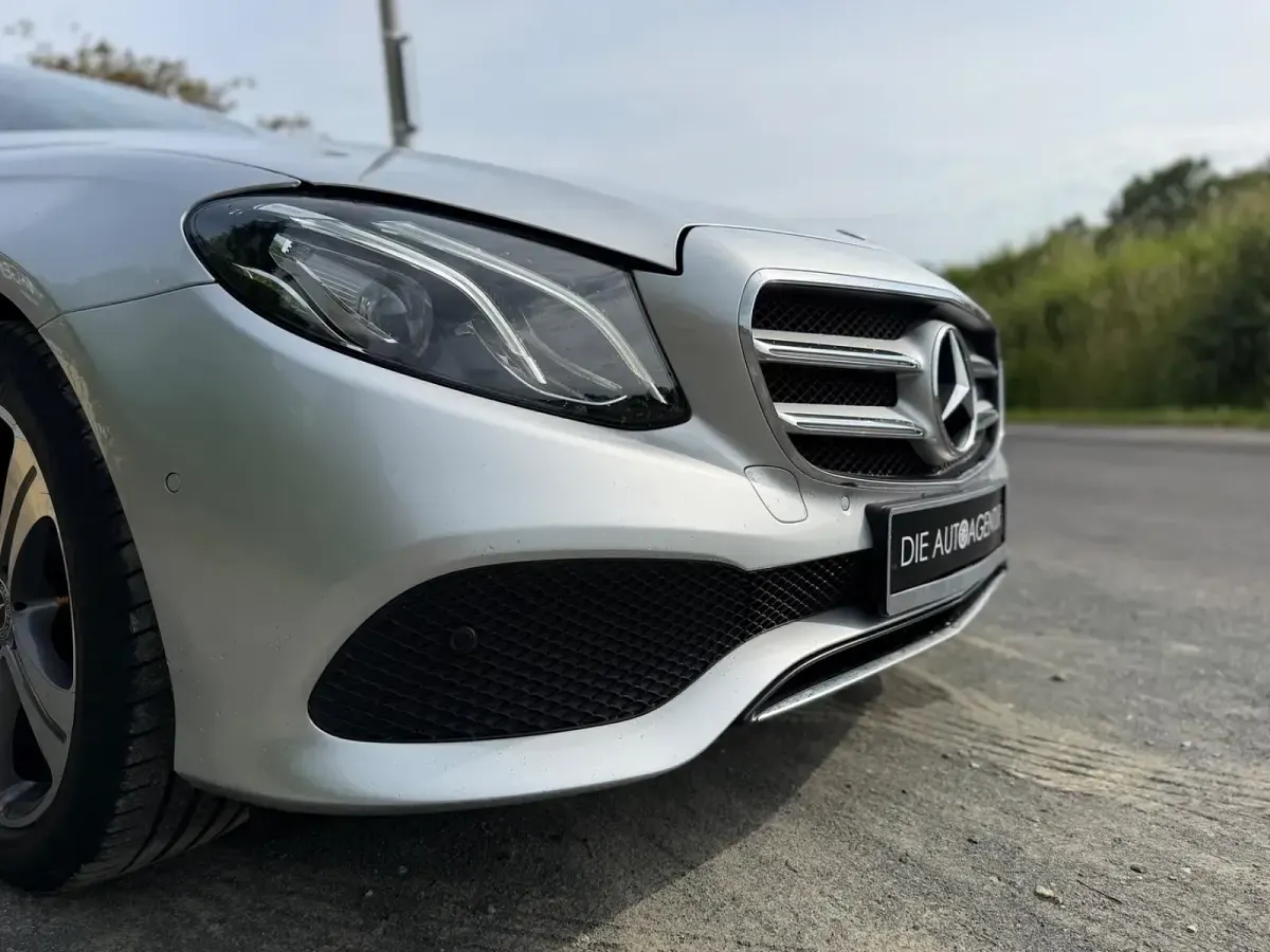 Gebraucht Mercedes E200 186 PS (136 kW) 2018 Silber Limousine