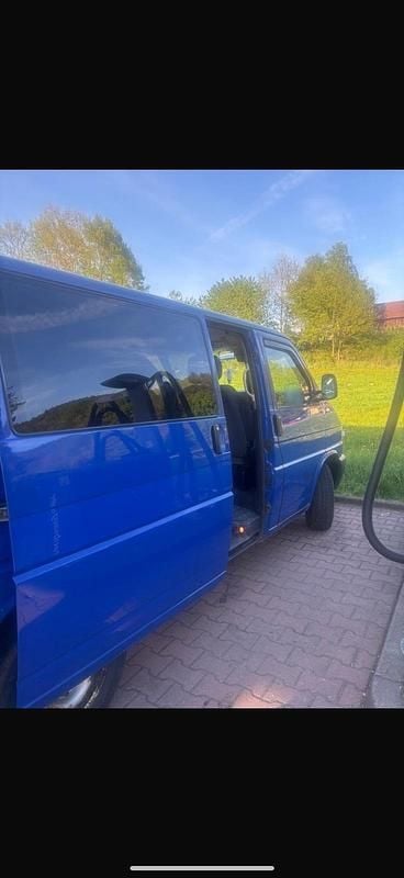 Gebraucht VW T4 102 PS (75 kW) 2001 Blau Van