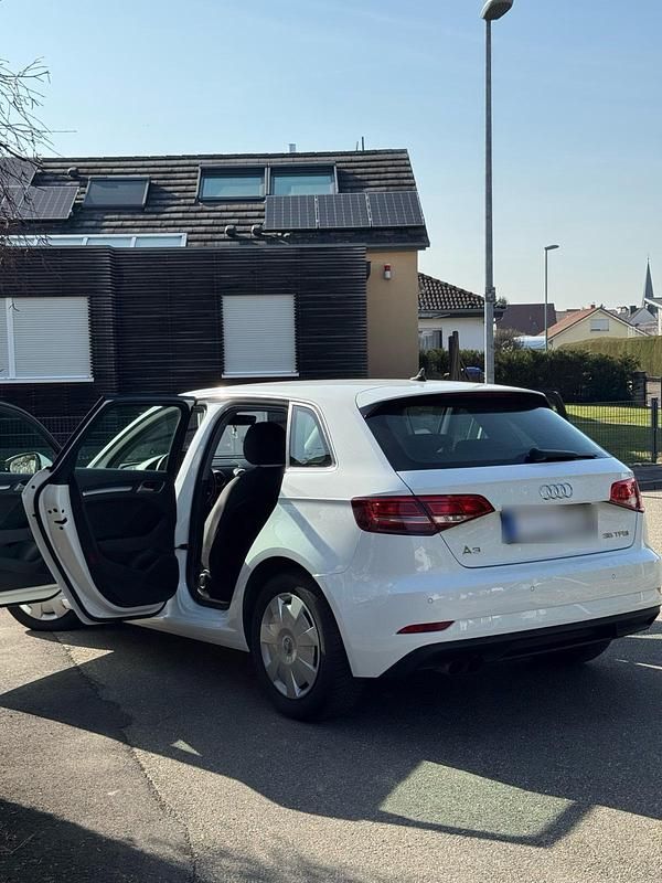 Gebraucht Audi A3 150 PS (110 kW) 2018 Weiß Limousine