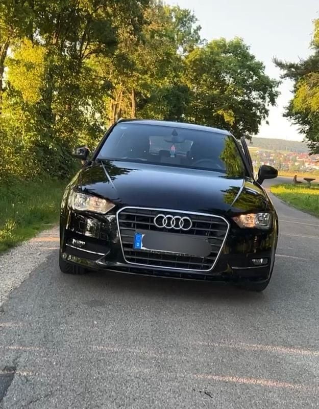 Gebraucht Audi A3 Attraction 105 PS (77 kW) 2014 Schwarz Kombi