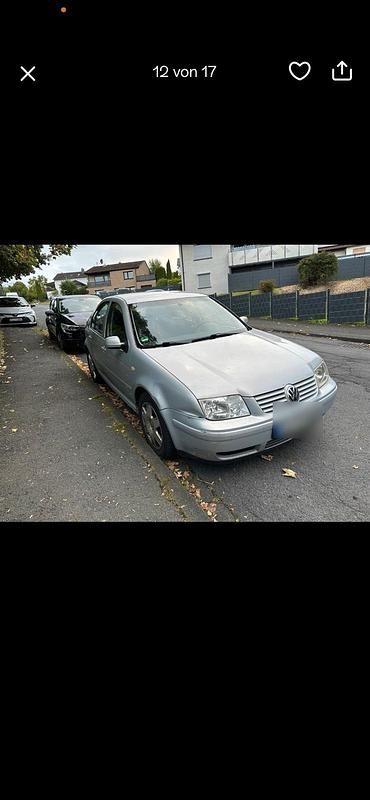 Grau Gebraucht 1999 VW Bora Limousine | 2.000 € (Fairer Preis) - Bild 1/4