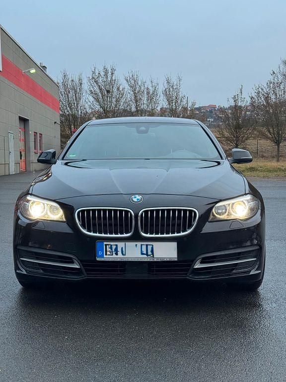 Schwarz Gebraucht 2015 BMW 530 Comfort Edition Limousine | 11.990 € (Fairer Preis) - Bild 1/4