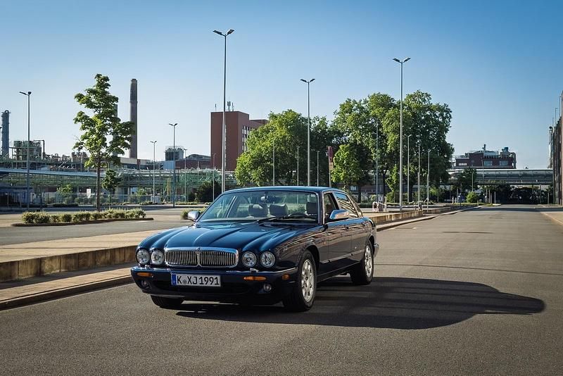 Blau Gebraucht 1998 Jaguar XJ8 Sovereign Limousine | 8.100 € (Fairer Preis) - Bild 1/4