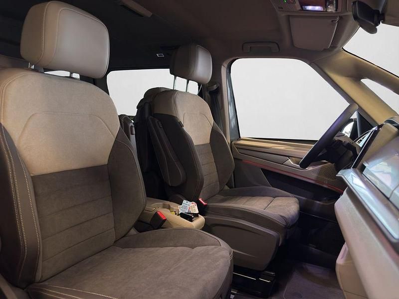 Neu VW Multivan Edition 150 PS (110 kW) 2026 Grau Van