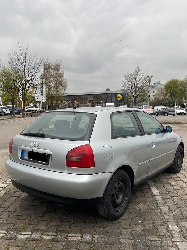 Gebraucht Audi A3 106 PS (77 kW) 1997 Silber Kleinwagen
