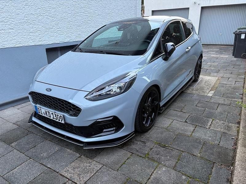 Usata Ford Fiesta ST 200 CV (147 kW) 2019 Grigio Utilitaria