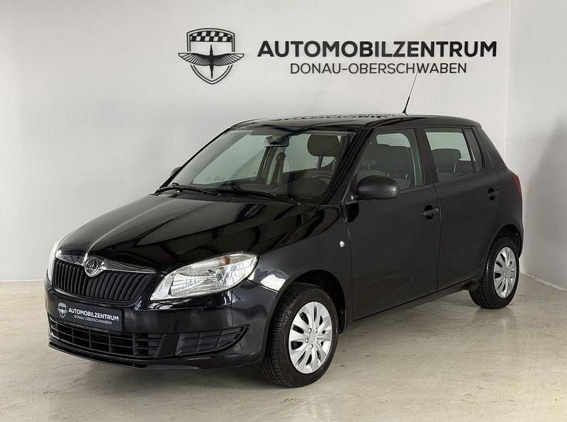 Schwarz Gebraucht 2014 Skoda Fabia Cool Edition Kleinwagen | 3.990 € (Fairer Preis) - Bild 1/4