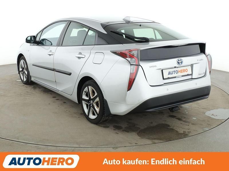 Gebraucht Toyota Prius Executive 122 PS (89 kW) 2016 Grau Limousine