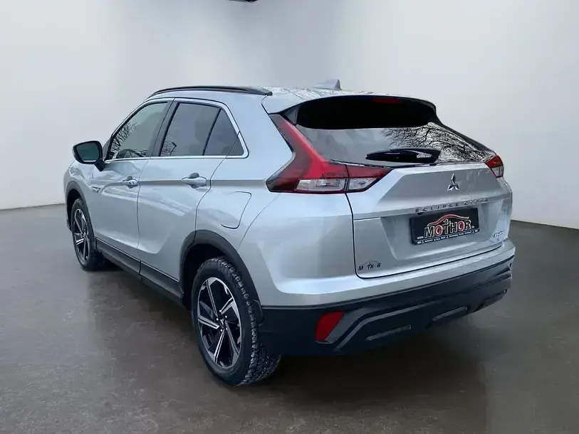 Gebraucht Mitsubishi Eclipse Cross Basis 188 PS (138 kW) 2023 Sterlingsilber SUV