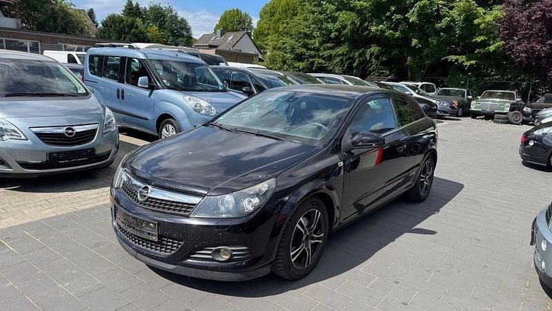 Schwarz Gebraucht 2008 Opel Astra GTC Innovation Coupé | 2.450 € (Guter Preis) - Bild 1/4