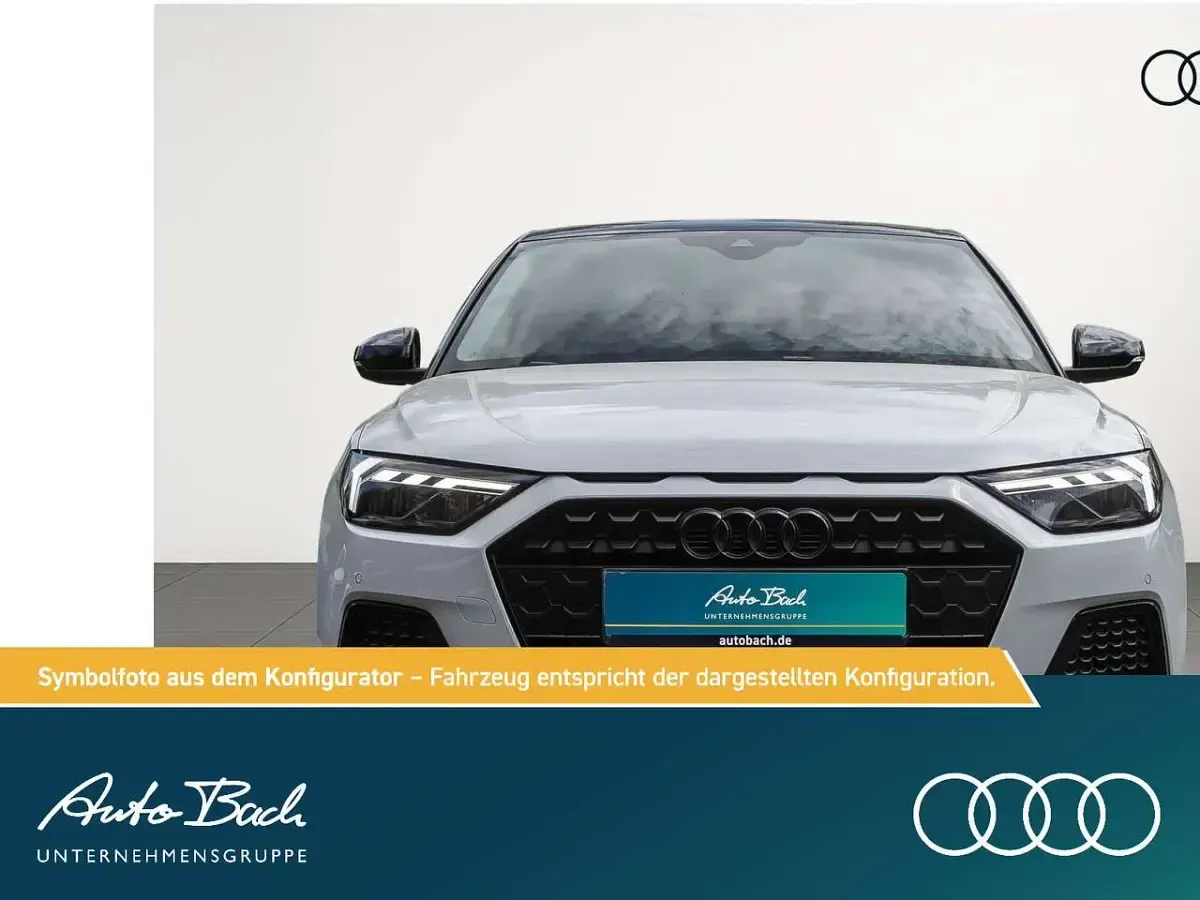 Neu Audi A1 Advanced Plus 95 PS (69 kW) 2026 Gletscherweiß metallic mythoss SUV