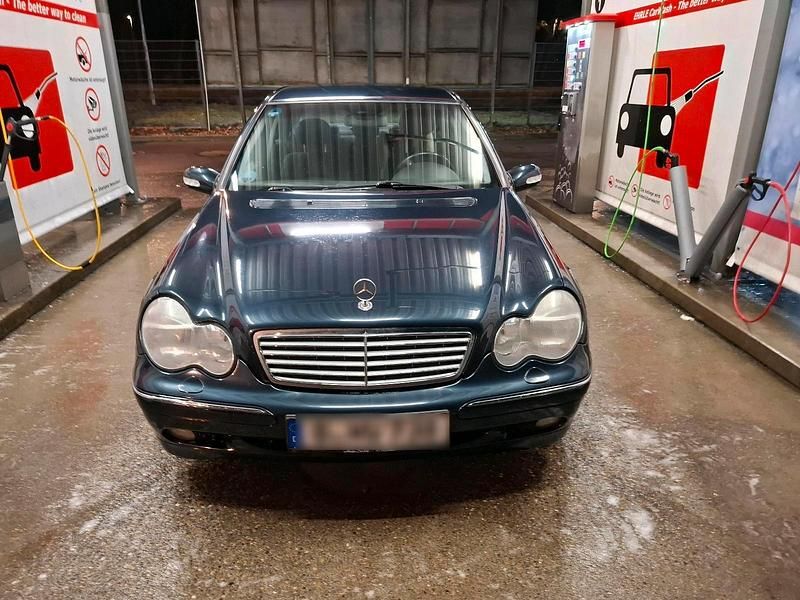 Gebraucht Mercedes C320 218 PS (160 kW) 2001 Blau Limousine