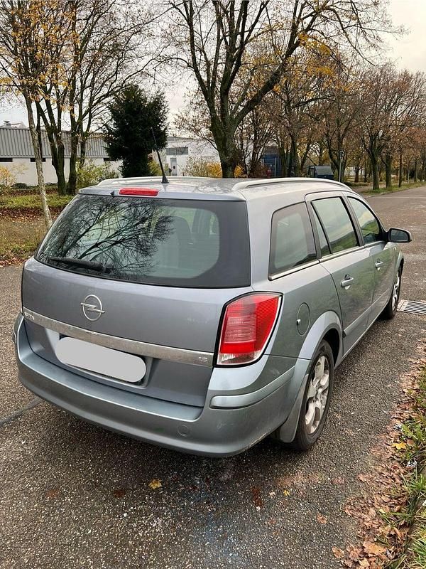 Gebraucht Opel Astra 125 PS (91 kW) 2005 Silber Kombi