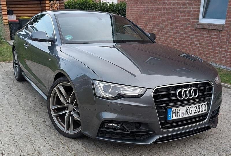 Grau Gebraucht 2016 Audi A5 Ambiente Coupé | 16.000 € (Guter Preis) - Bild 1/4