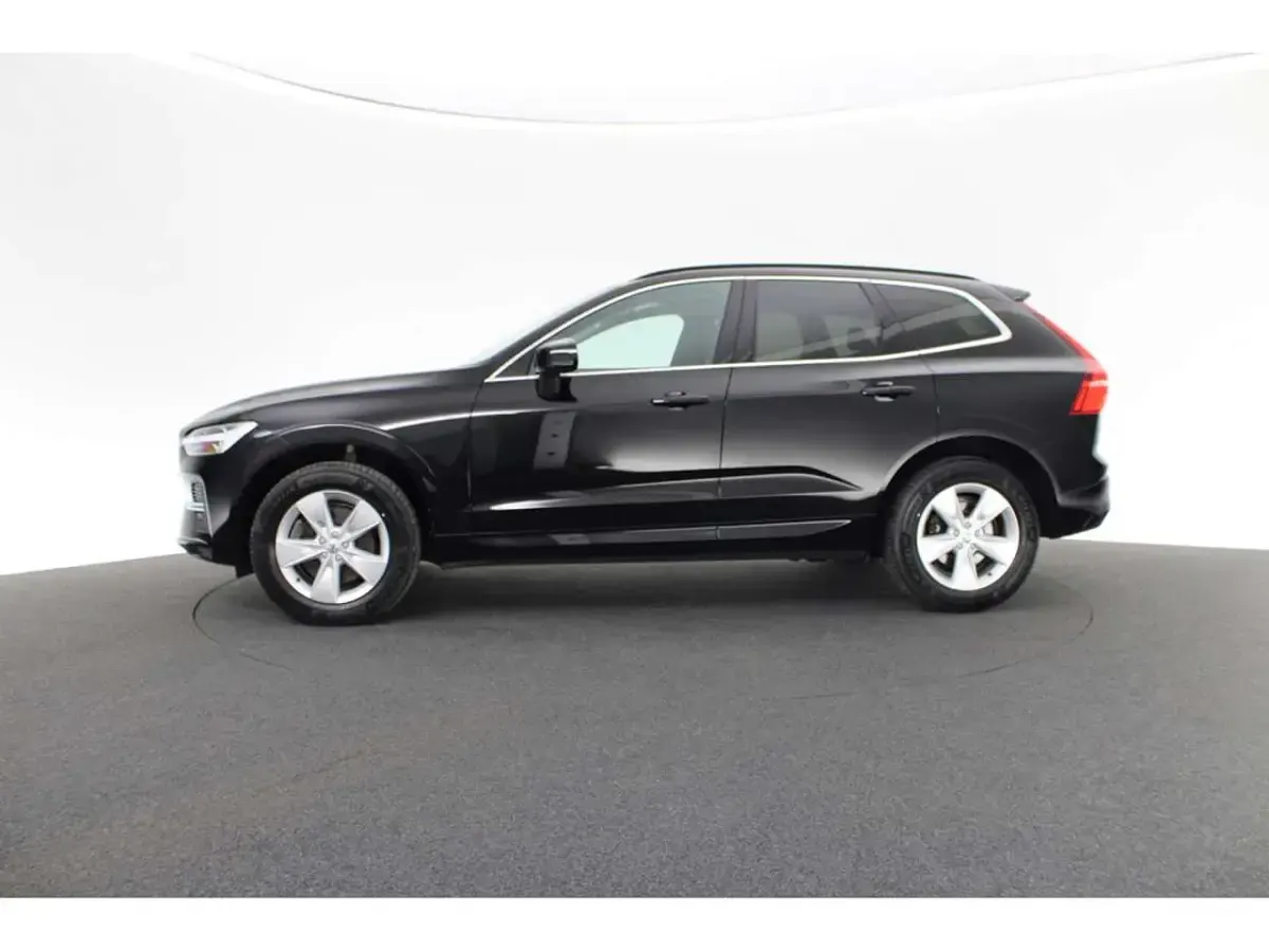 Gebraucht Volvo XC60 Core 197 PS (144 kW) 2023 Schwarz SUV