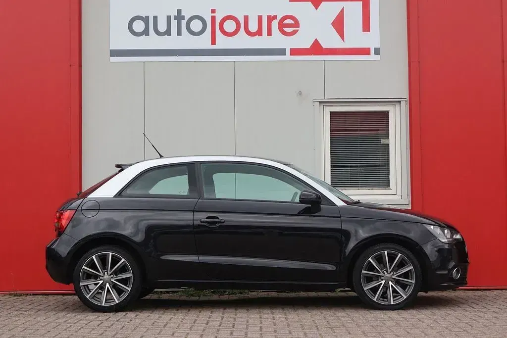 Gebraucht Audi A1 Attraction 86 PS (63 kW) 2011 Schwarz Kleinwagen