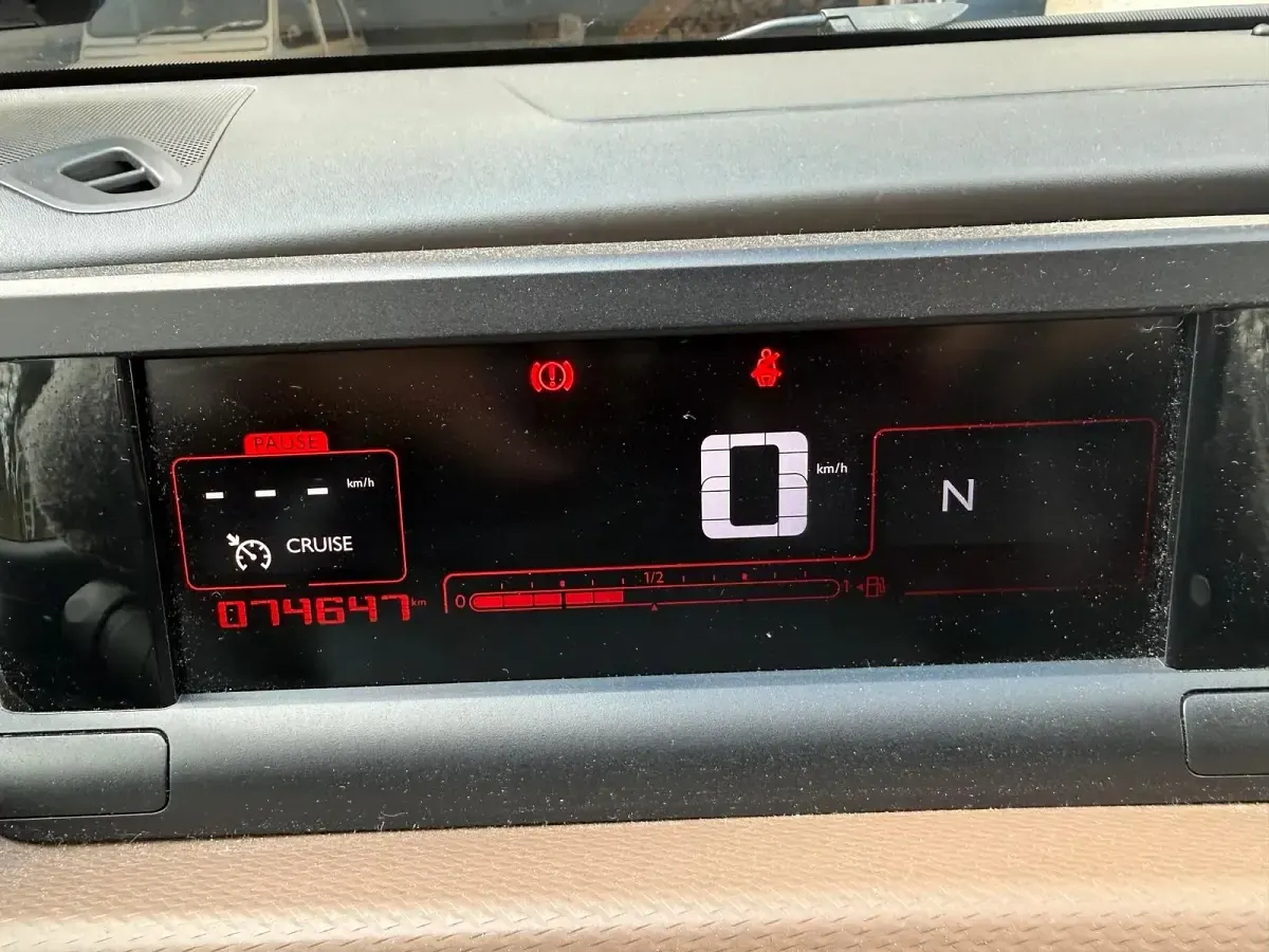 Gebraucht Citroën C4 Cactus 82 PS (60 kW) 2016 Schwarz Kleinwagen