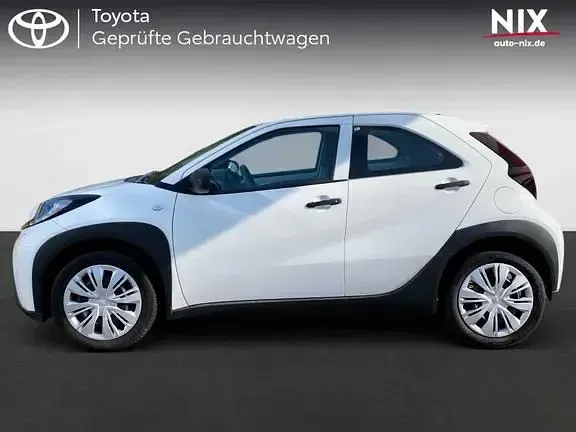Gebraucht Toyota Aygo X 72 PS (52 kW) 2023 Schneeweiß SUV