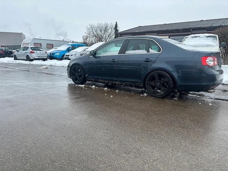 Gebraucht VW Jetta GTI 200 PS (147 kW) 2009 Grau Limousine