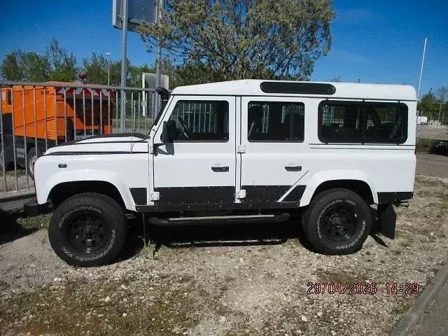 Gebraucht Land Rover Defender 122 PS (89 kW) 2012 SUV