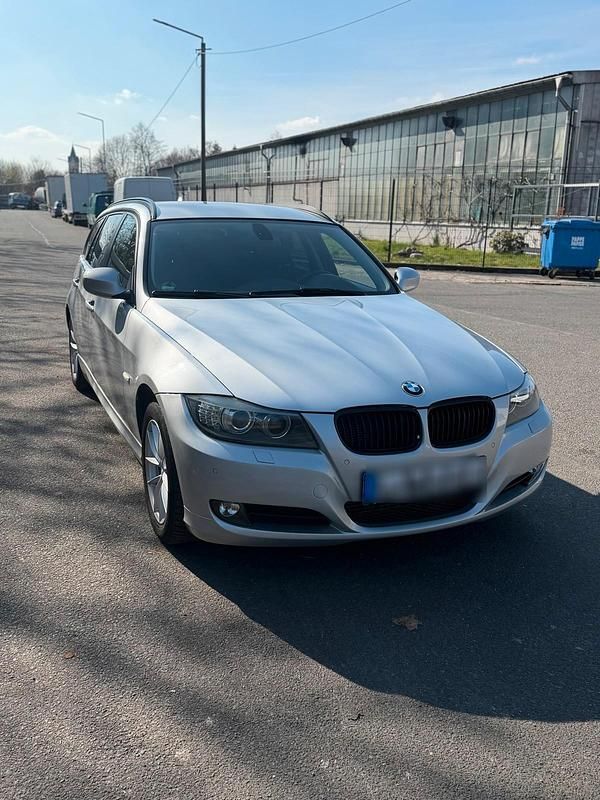 Używany BMW 320 184 KM (135 kW) 2010 Srebrny Kombi