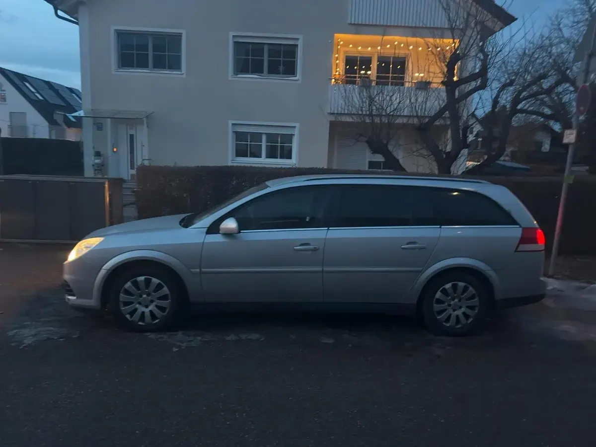 Gebraucht Opel Vectra 150 PS (110 kW) 2006 Silber Kombi
