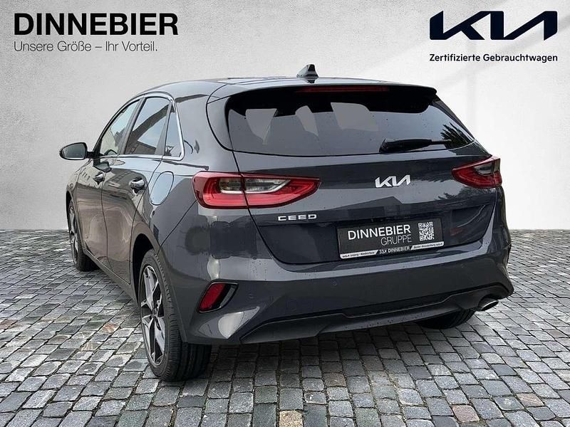 Neu Kia Ceed 140 PS (102 kW) 2025 Pentametal grau metallic Kleinwagen
