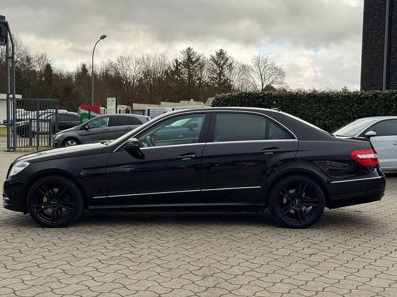 Gebraucht Mercedes E300 Avantgarde 231 PS (169 kW) 2012 Schwarz Limousine