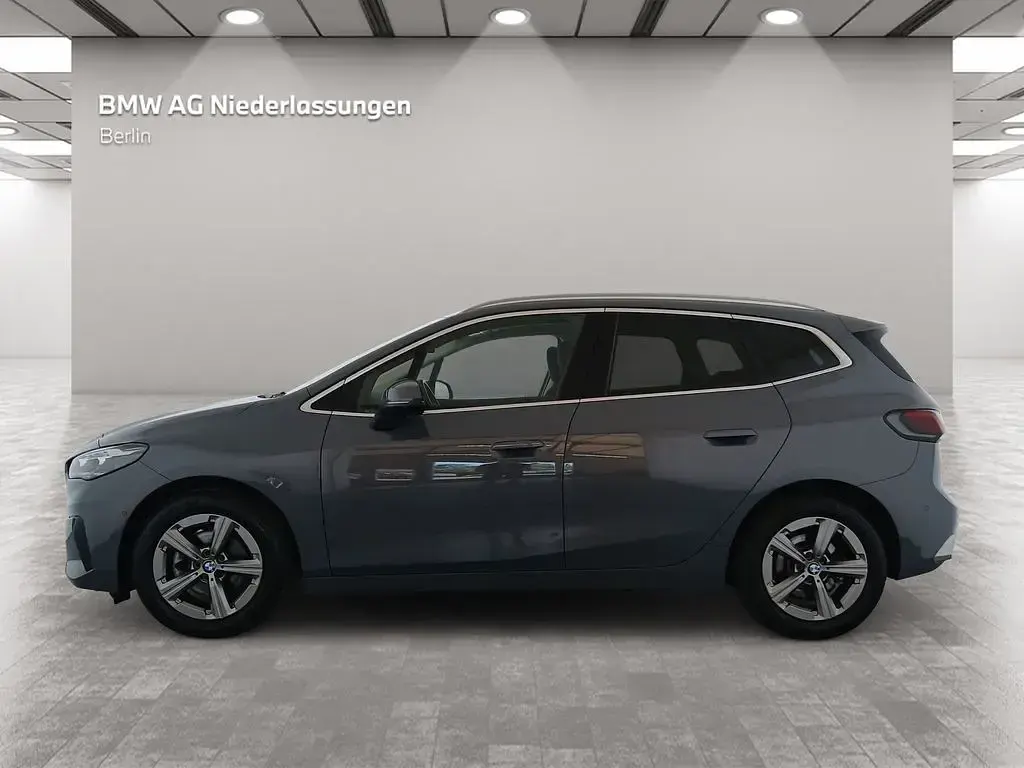 Gebraucht BMW 220 Active Tourer Sport Line 156 PS (114 kW) 2022 Grau Van / Kleinbus