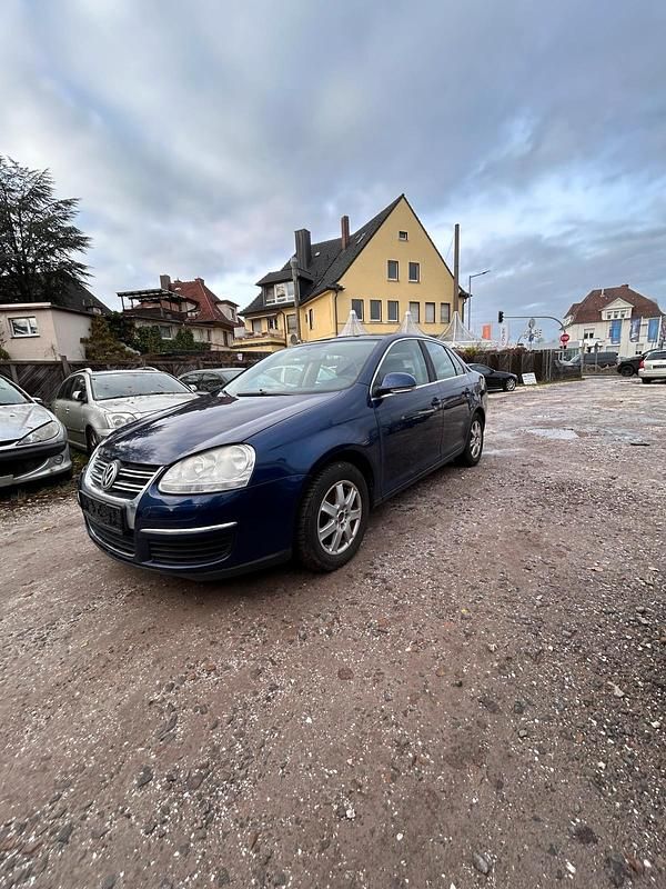 Gebraucht VW Jetta 116 PS (85 kW) 2007 Blau Limousine