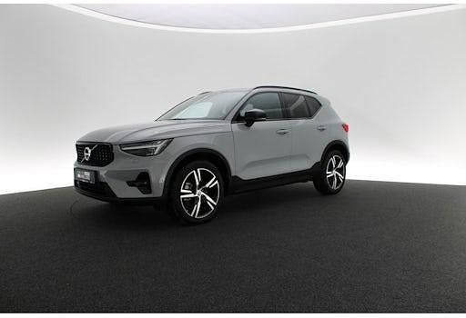 Gebraucht Volvo XC40 Plus 197 PS (144 kW) 2025 Grau SUV