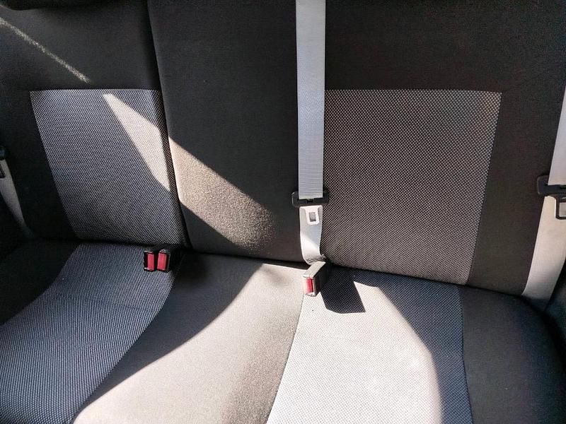 Second-hand Opel Corsa 80 CP (58 kW) 2006 Negru Hatchback