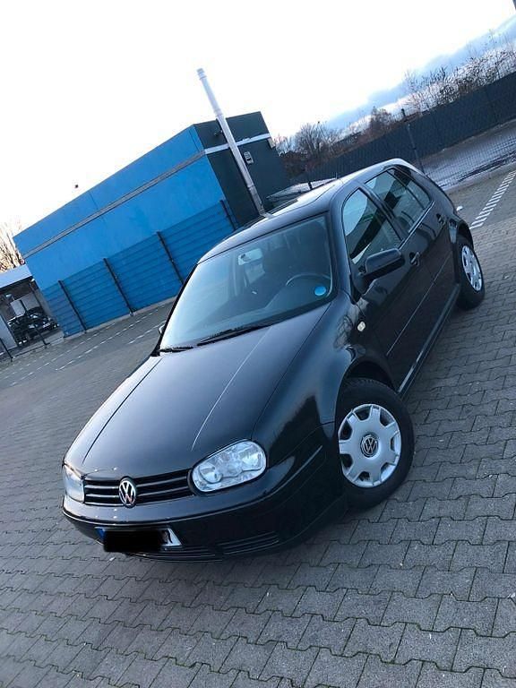 Schwarz Gebraucht 2000 VW Golf Sport Limousine | 4.500 € (Fairer Preis) - Bild 1/4