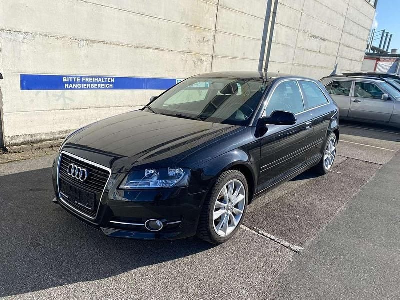 Gebraucht Audi A3 Ambiente 125 PS (91 kW) 2011 Schwarz Limousine