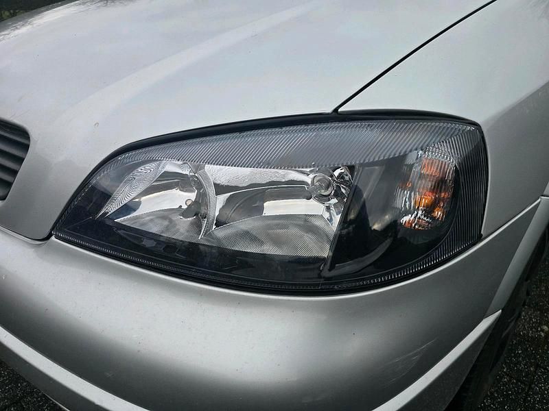 Gebraucht Opel Astra 101 PS (74 kW) 2002 Silber Limousine