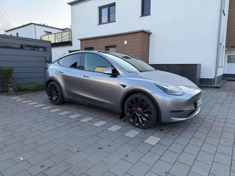 Gebraucht Tesla Model Y Performance 392 kW (534 PS) 2023 Silber SUV