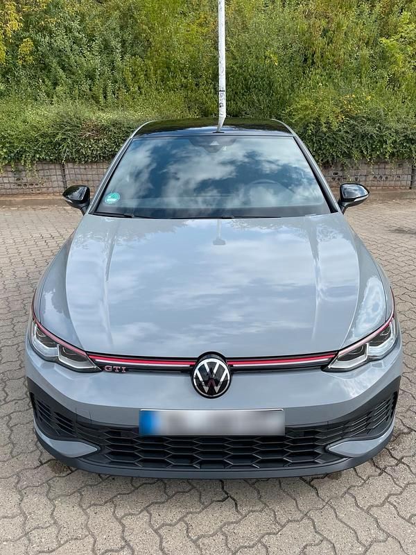Andere farben Gebraucht 2022 VW Golf VIII GTI Clubsport Limousine | 35.555 € (Teuer) - Bild 1/4