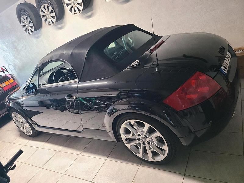 Schwarz Gebraucht 2001 Audi TT Roadster Cabrio | 4.200 € (Fairer Preis) - Bild 1/4